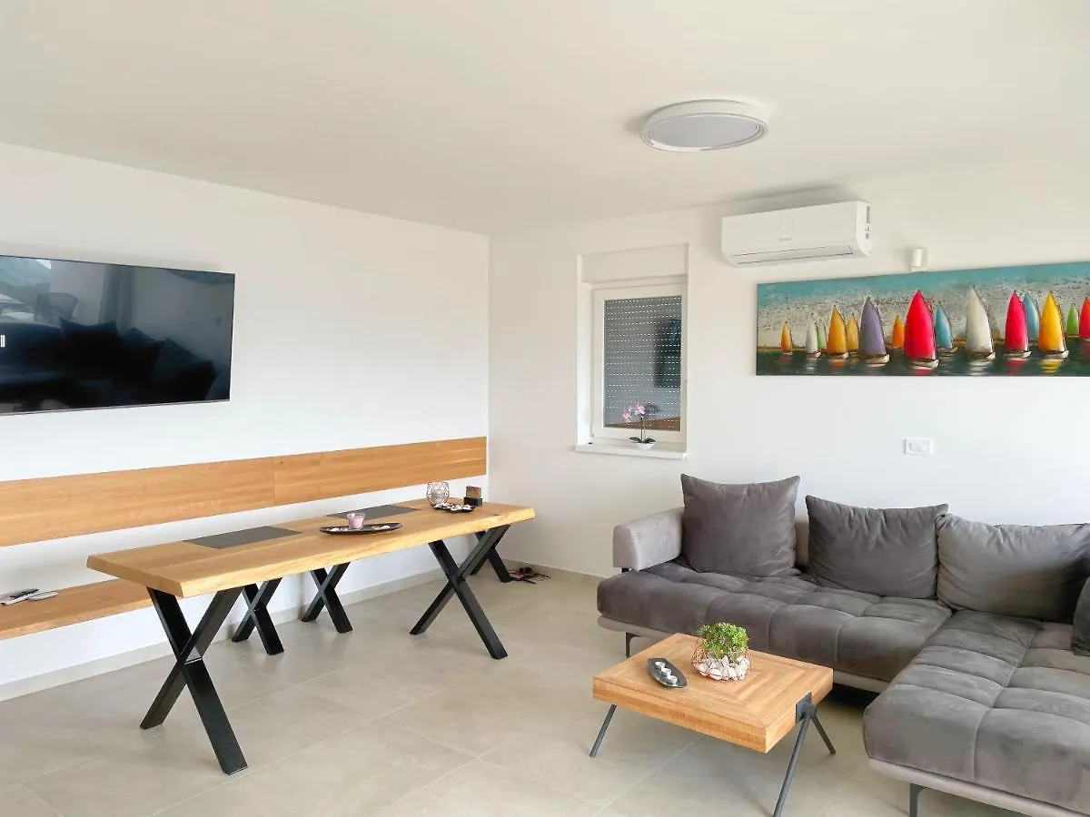 Sea View Mandre Apartment